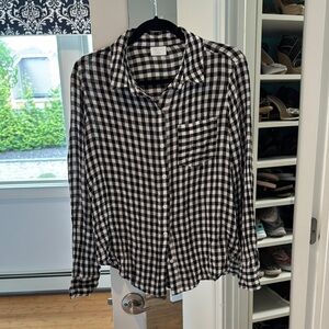 NWT Abound Black and White Casual Button Down Shirt